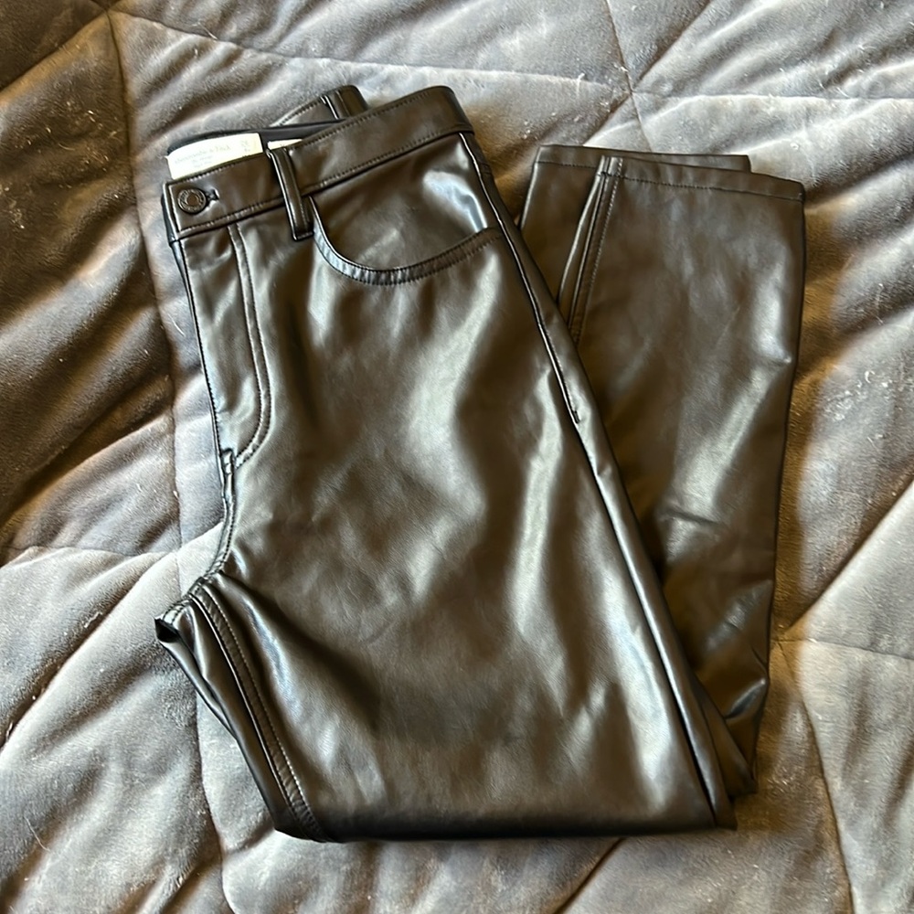 Abercrombie & Fitch High Rise Skinny Vegan Leather Jeans Size 6 Short